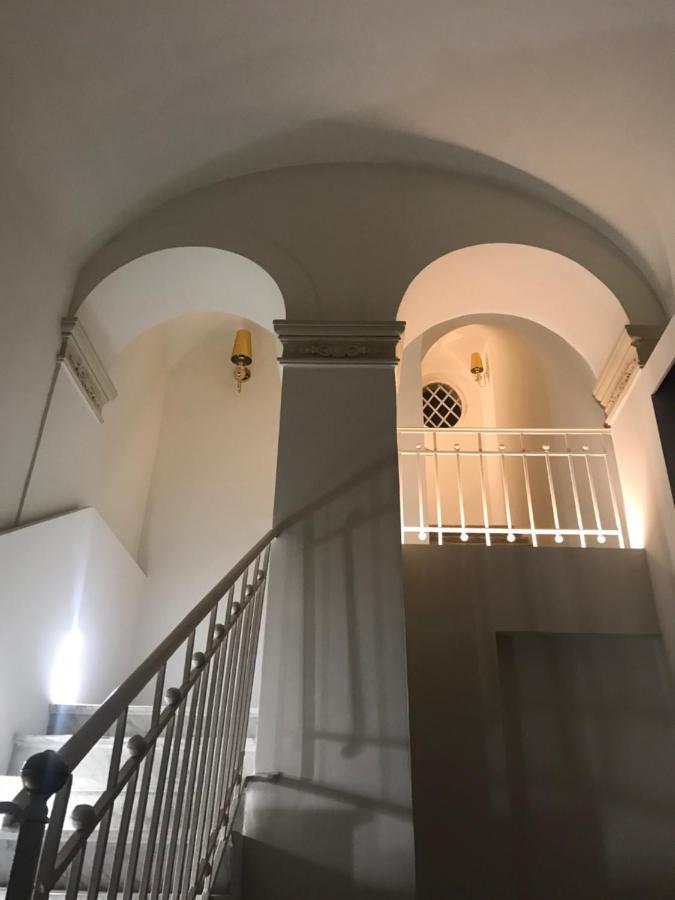 Motta Palace Apartments & Rooms Мотта-Сант'Анастазія Екстер'єр фото