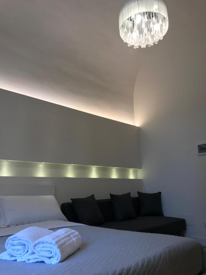 Motta Palace Apartments & Rooms Мотта-Сант'Анастазія Екстер'єр фото