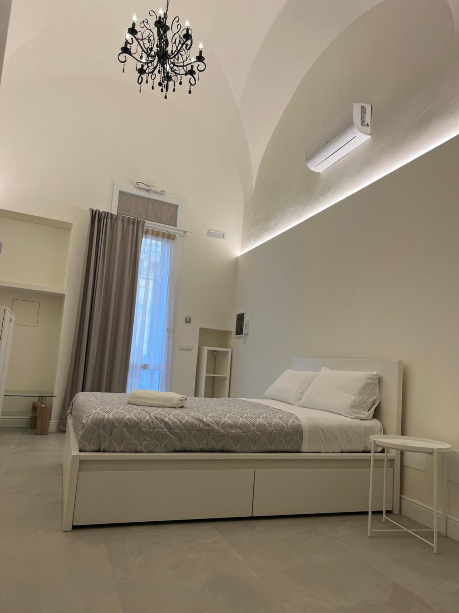 Motta Palace Apartments & Rooms Мотта-Сант'Анастазія Екстер'єр фото